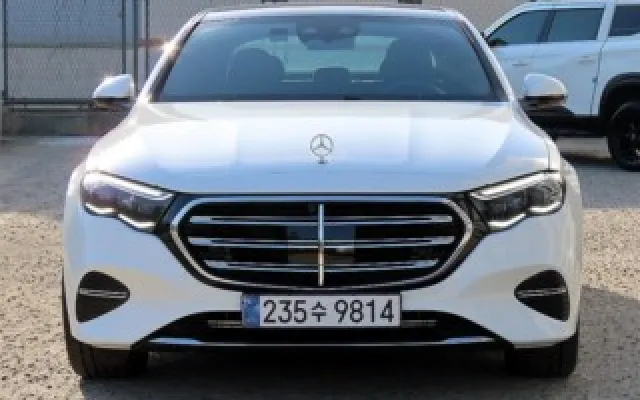 수원외제차중고 E-클래스 W214 E350 e 4MATIC 매물 사진 4 - 2025/05 9,782km